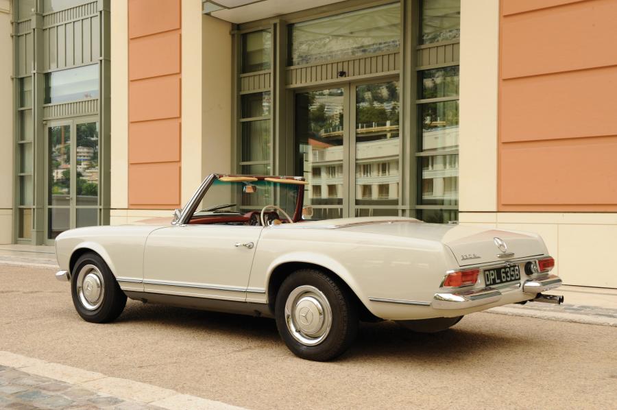  Mercedes-Benz 230 SL 1963 года  (фото 23 из 31)
